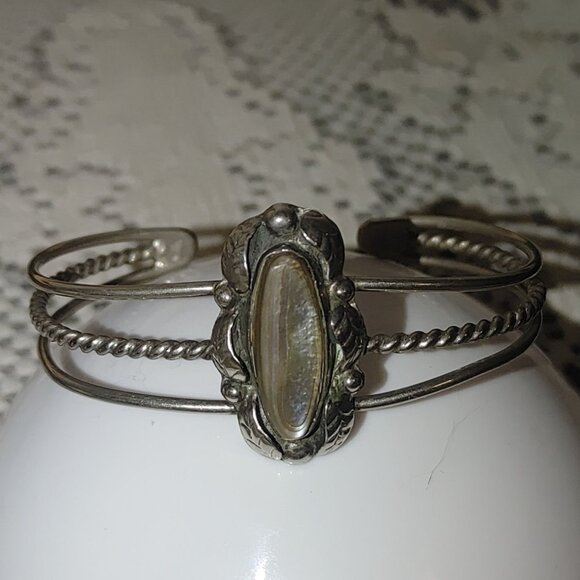 Vintage Silver Tone Cuff Bracelet Ornate Mother Of Pearl Inlay Twisted Rope Desi - Picture 12 of 12